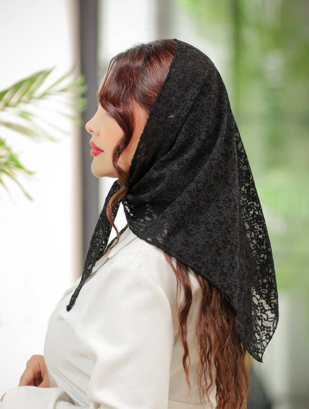تصویر روسری سه گوش گیپور مشکی - هستیا گالری