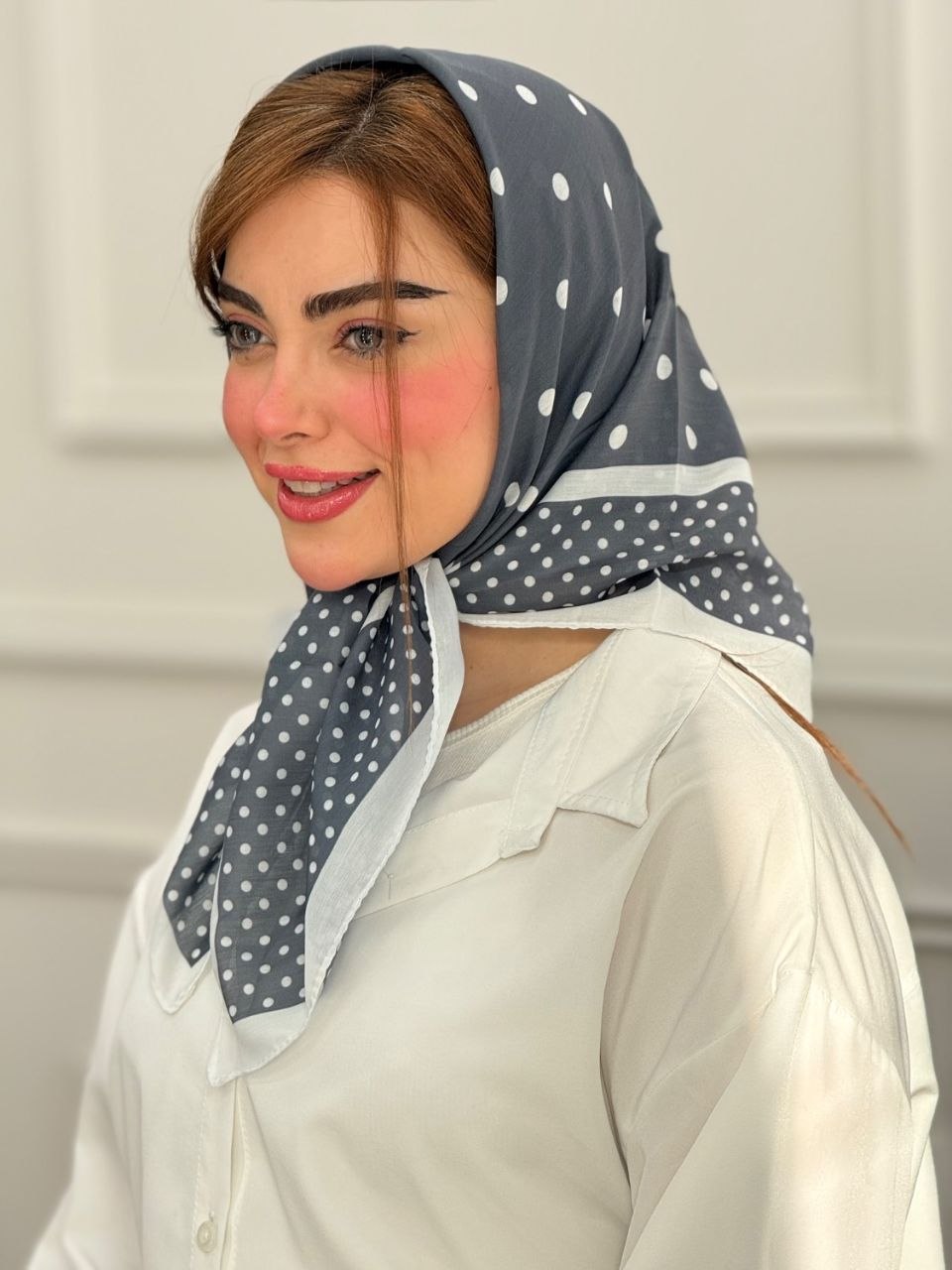 مینی اسکارف توپی طوسی