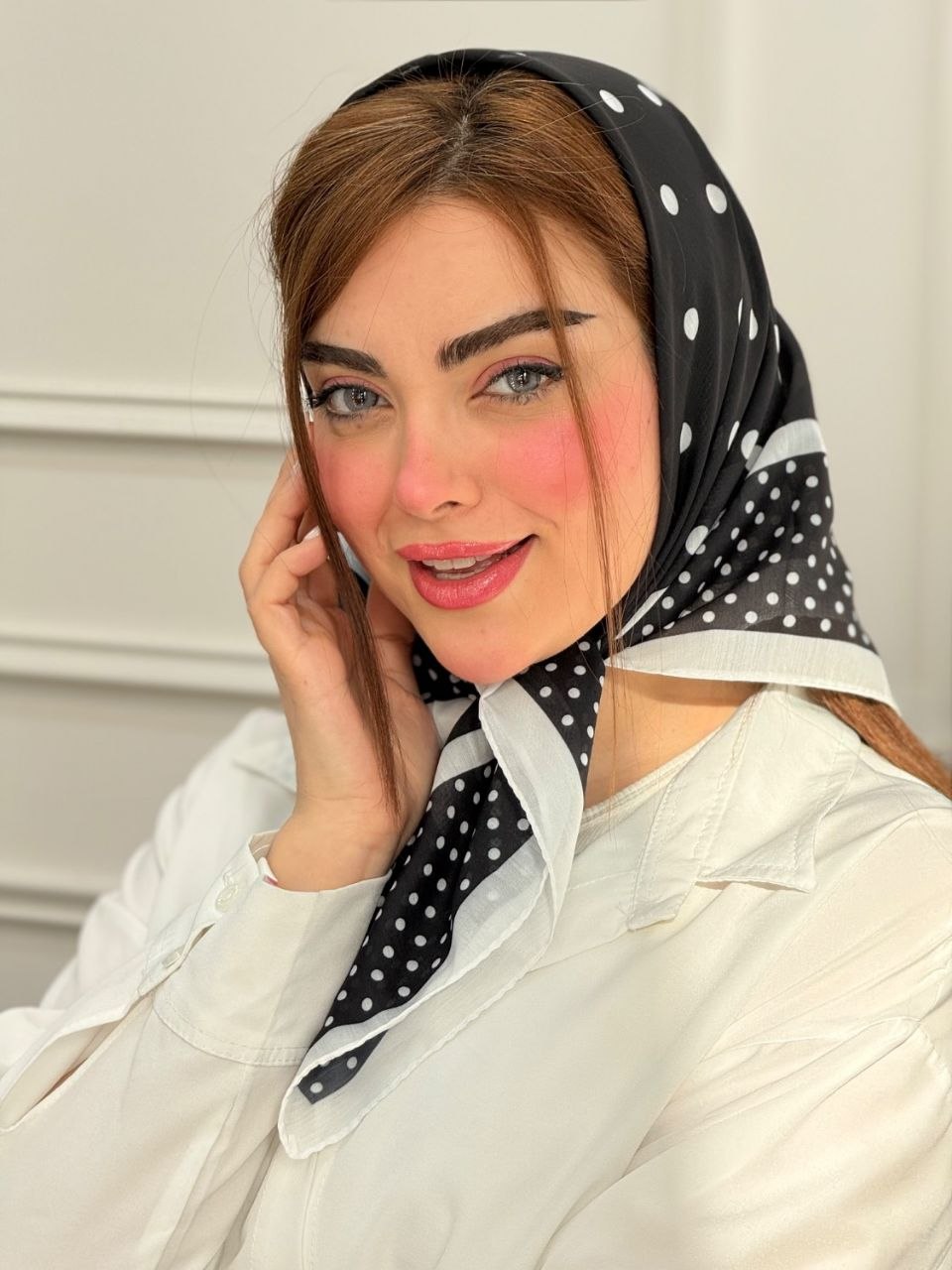 مینی اسکارف توپی مشکی