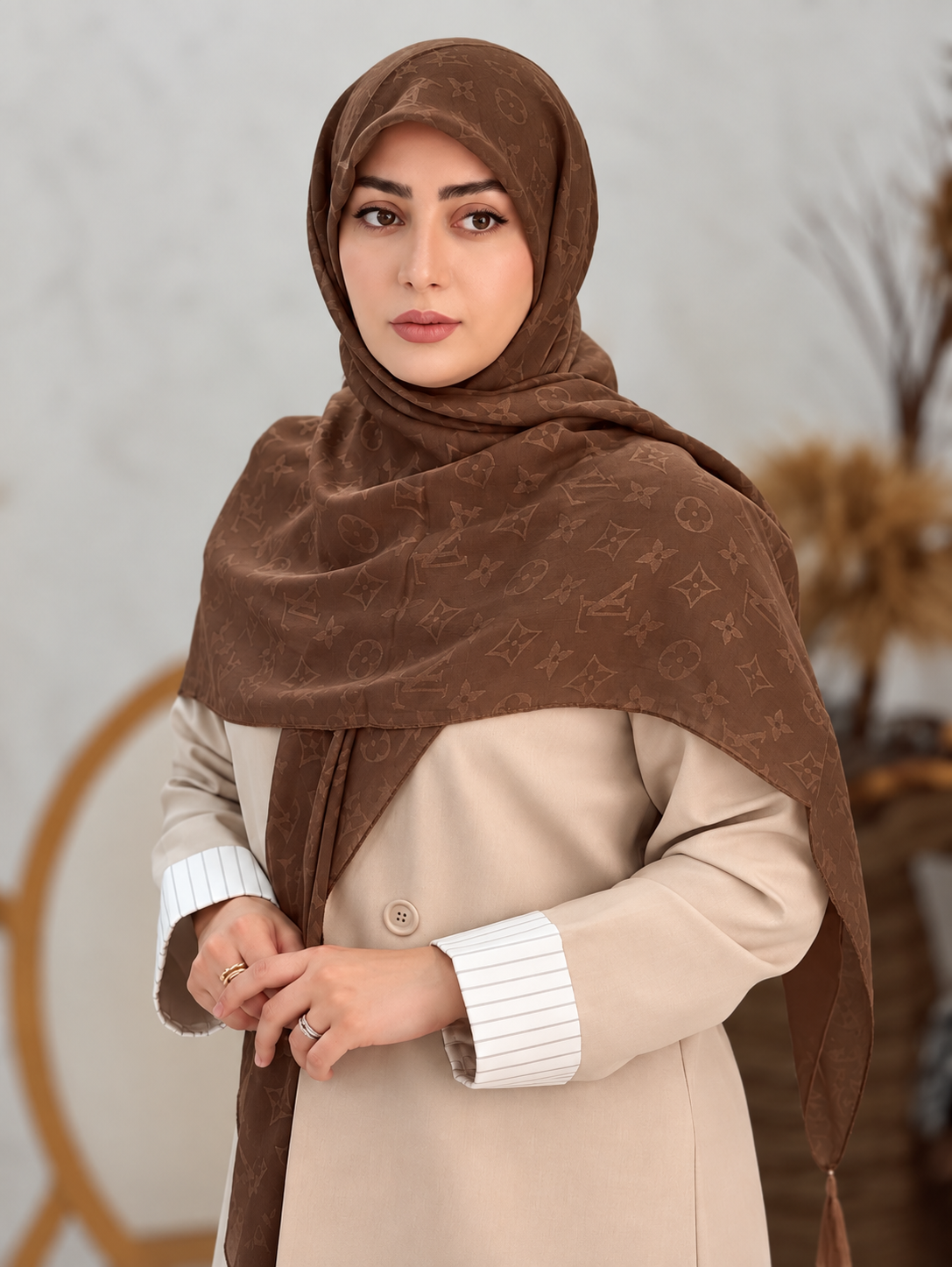 روسری سوپرنخ، ال‌وی قهوه‌ای