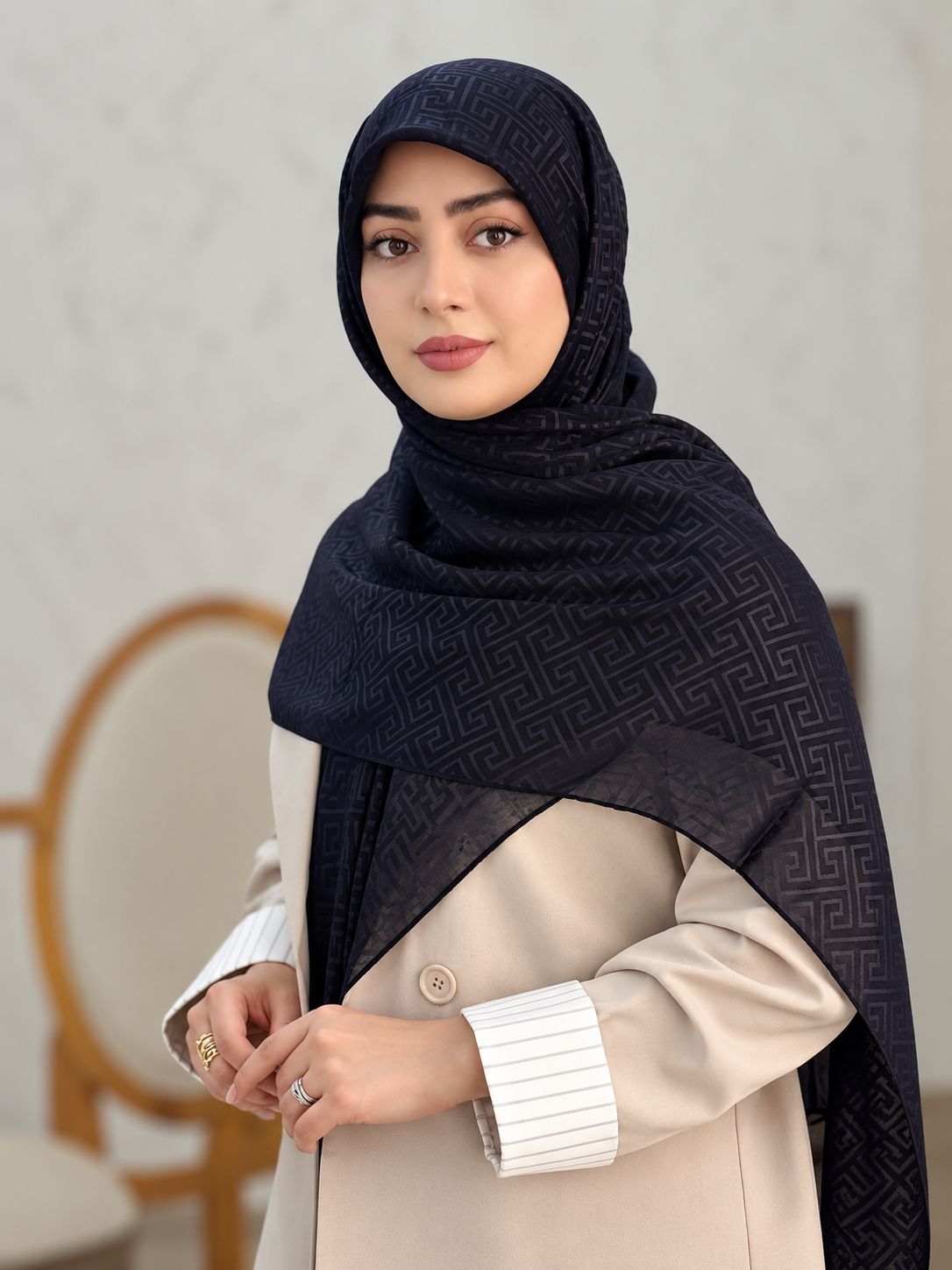 روسری سوپرنخ، ورساچ سرمه‌ای