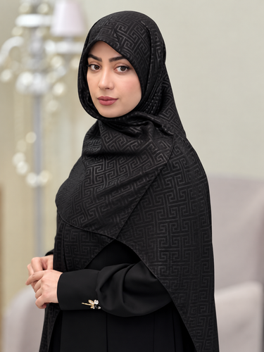 روسری سوپرنخ، ورساچ مشکی