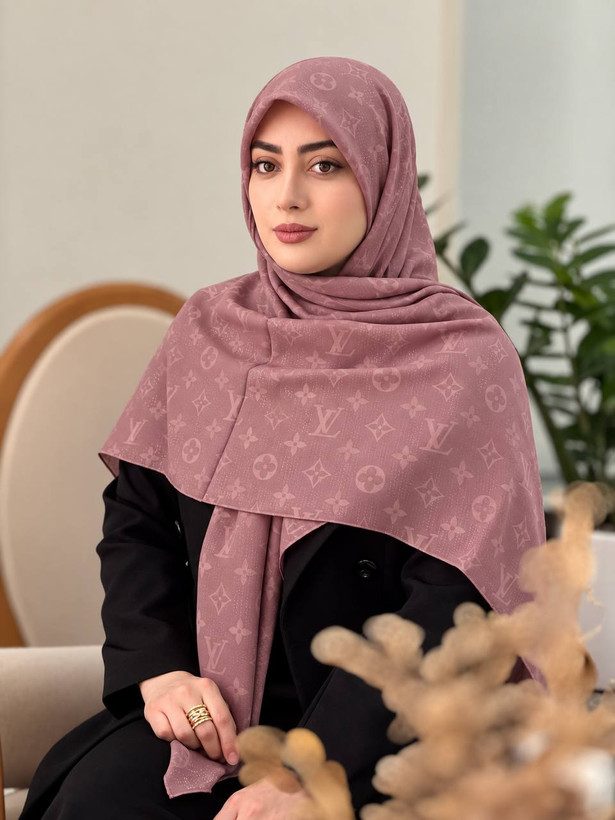 روسری دنیز، الوی کالباسی
