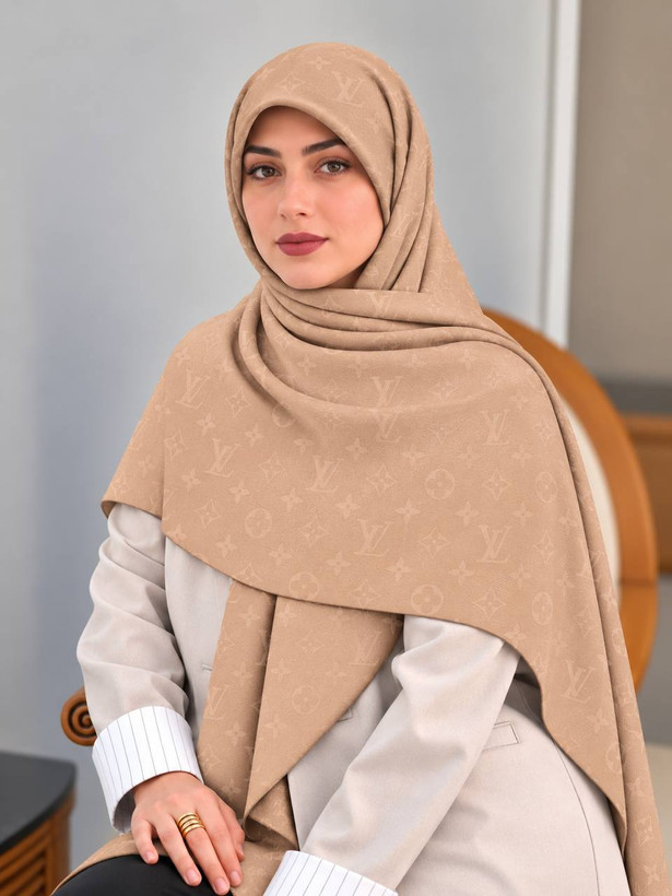 روسری دنیز، الوی کرم